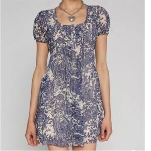 Kimchi Blue Small Phoebe Babydoll Mini Dress lined puff sleeve pintuck in blue